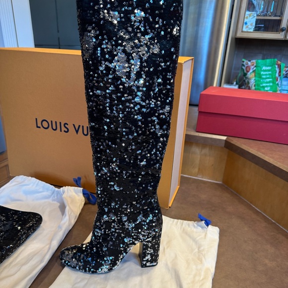 Paying for divorce - Picture 1 of 6